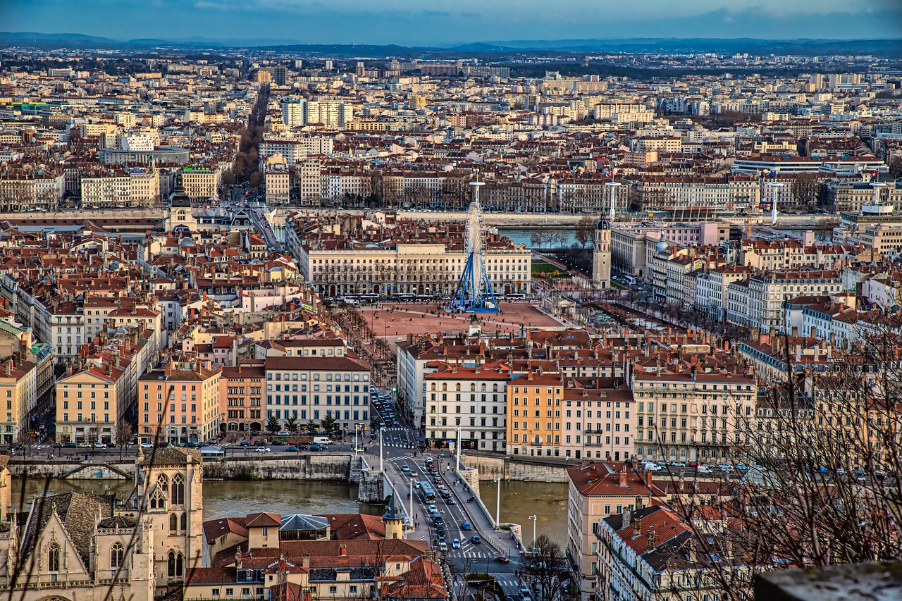 découvrez nos consultants seo à lyon, experts en optimisation de votre visibilité en ligne pour booster votre trafic et votre chiffre d'affaires.