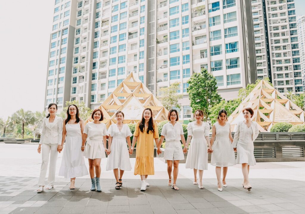 découvrez les clés du leadership efficace pour inspirer, motiver et guider vos équipes vers le succès.